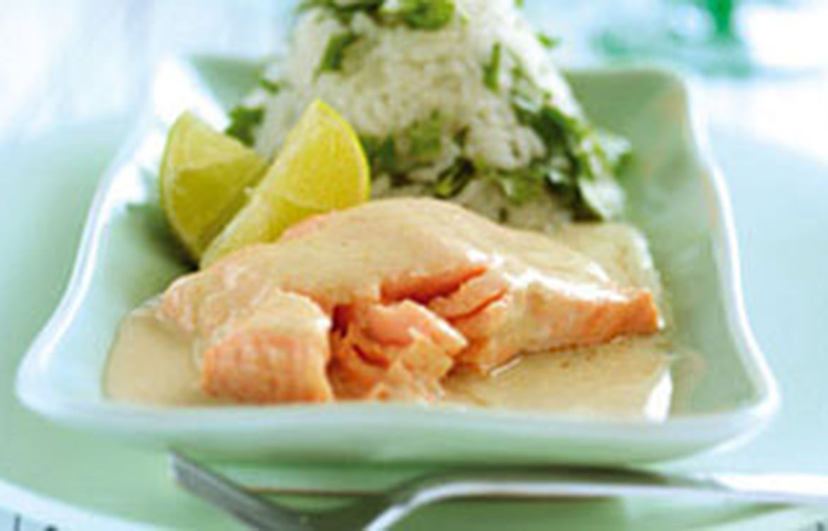 Salmon fillets sauteed in spicy coconut milk